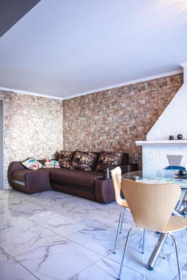 Apartments Relax ซาลอว์ ภายนอก รูปภาพ