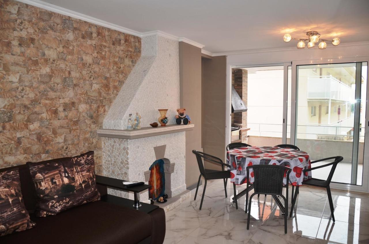 Apartments Relax ซาลอว์ ภายนอก รูปภาพ