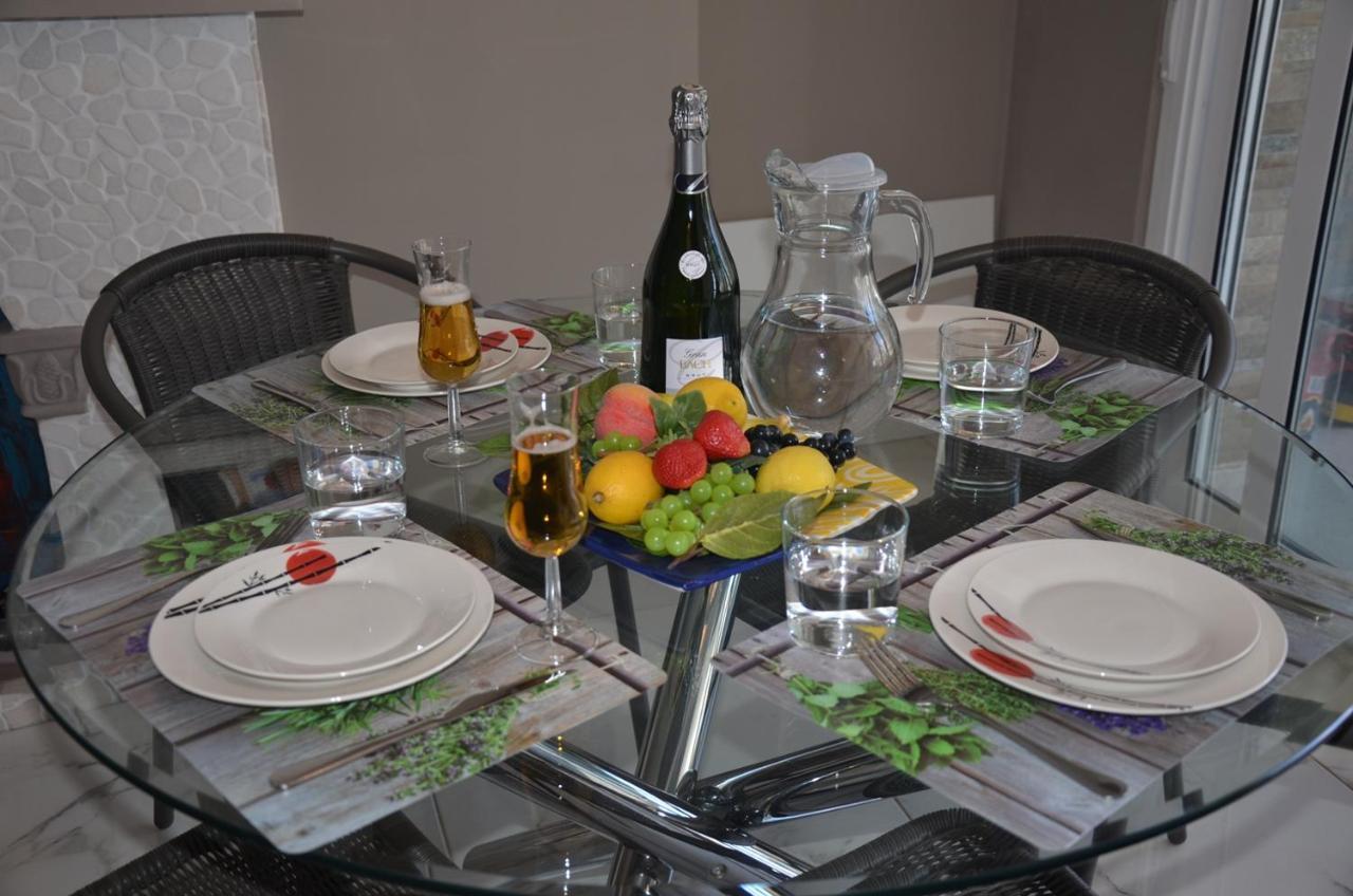 Apartments Relax ซาลอว์ ภายนอก รูปภาพ